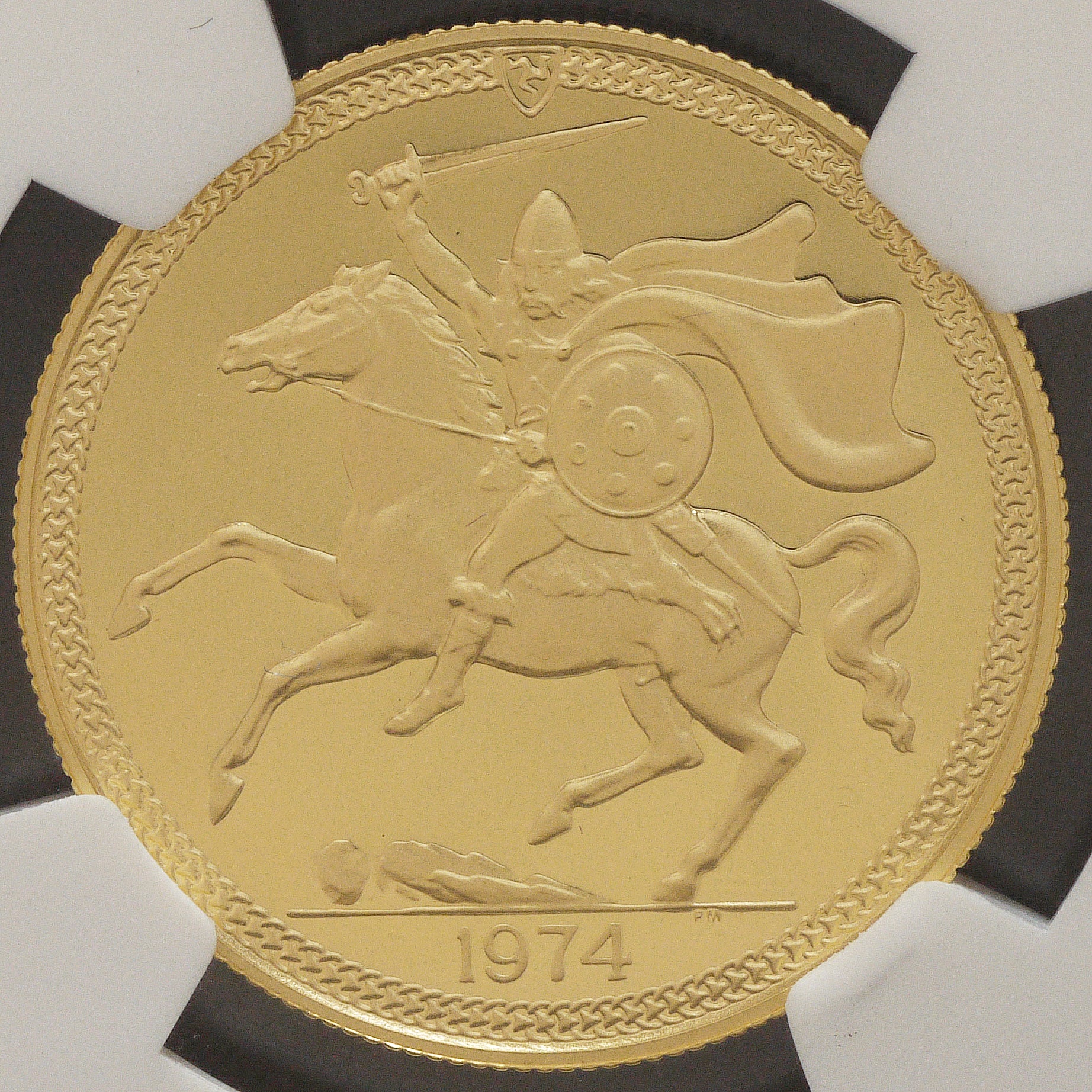マン島 2ポンド金貨 1974年 エリザベス2世 ポブジョイ鋳 NGC PF68 ULTRA CAMEO