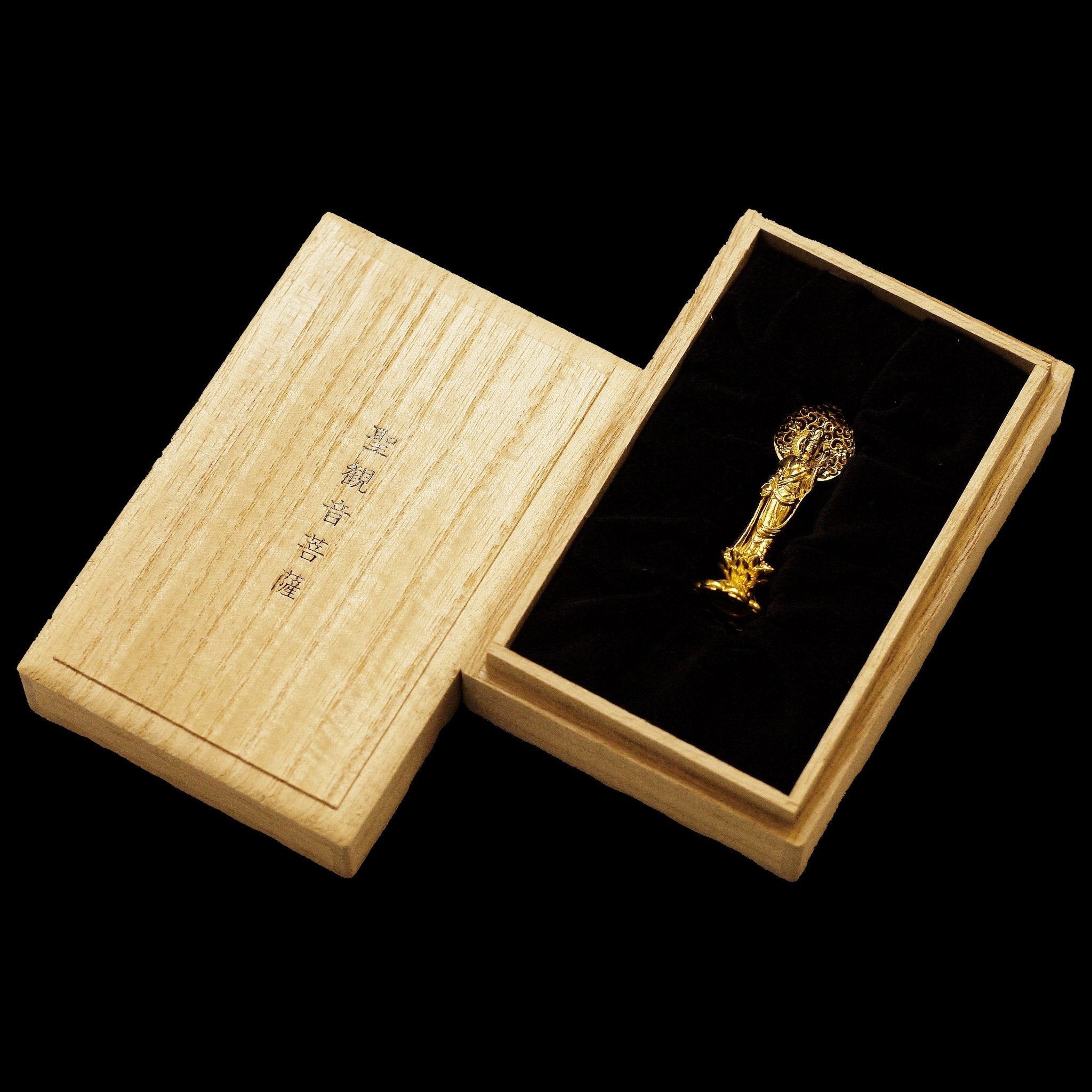 聖観音菩薩 18金製彫像 上川宗照・作 仏教 仏具 - NJ BUYER'S MARKETPLACE