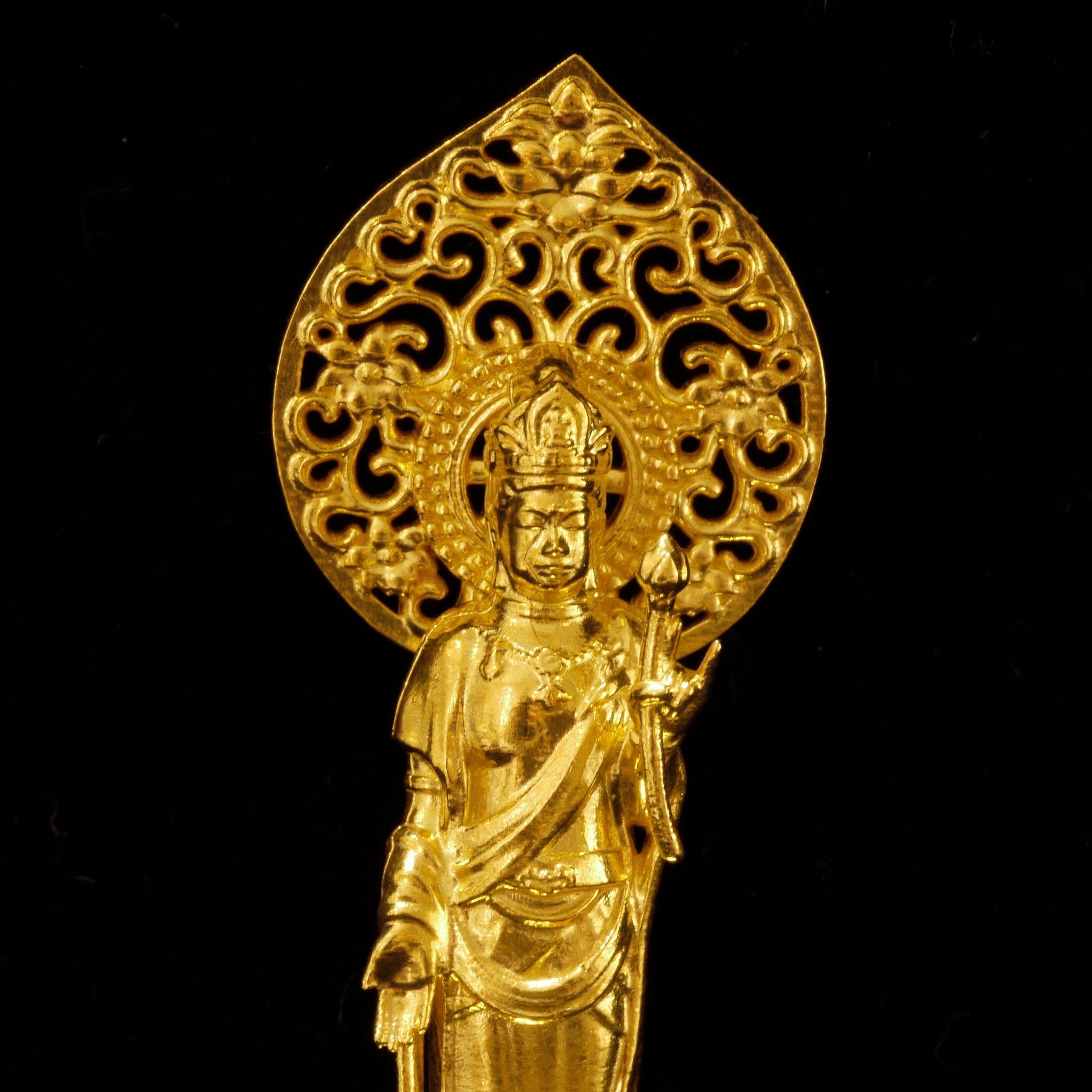 聖観音菩薩 18金製彫像 上川宗照・作 仏教 仏具 - NJ BUYER'S MARKETPLACE