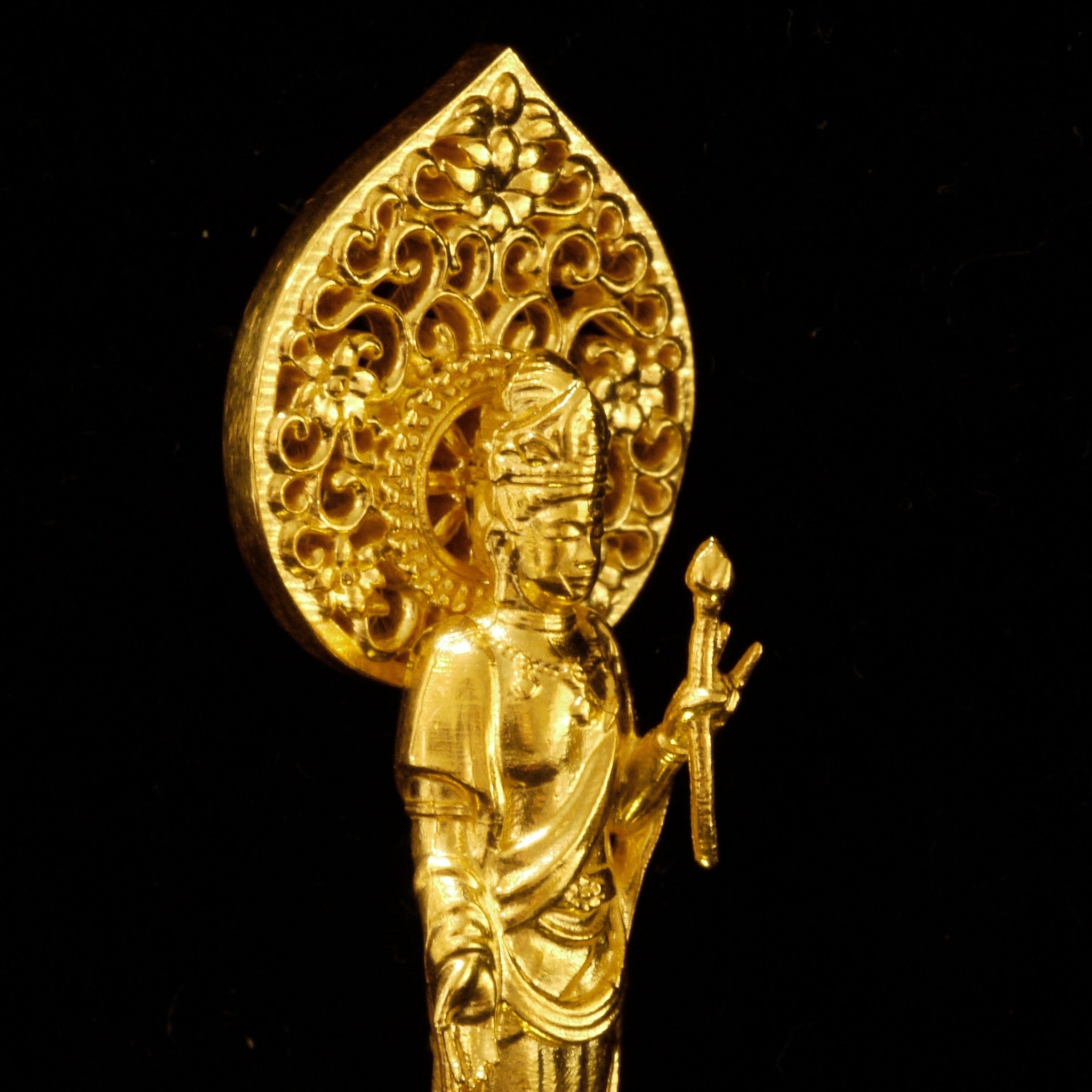 聖観音菩薩 18金製彫像 上川宗照・作 仏教 仏具 - NJ BUYER'S MARKETPLACE