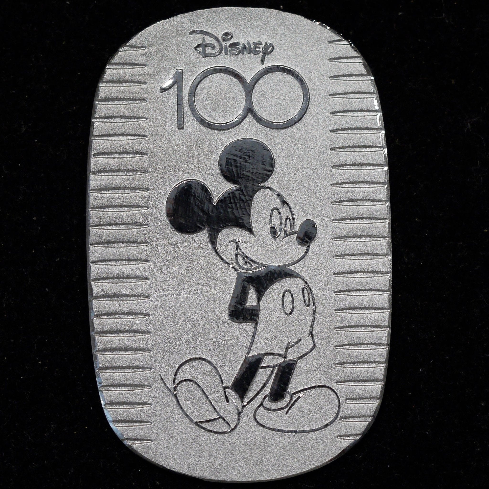 ディズニー 純プラチナ10グラム小判 ミッキーマウス ウォルト・ディズニー100周年記念 元箱付属 - NJ BUYER'S MARKETPLACE